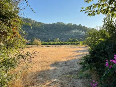 2000M2 Grundstück Zum Verkauf In Der Bebauten Gegend Des Dorfes Çandir