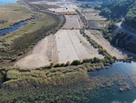 3210M2 2B Grundstück Zum Verkauf Am See In Çandır