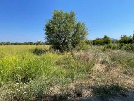 Land For Sale Of 1765 M2 In Okçular