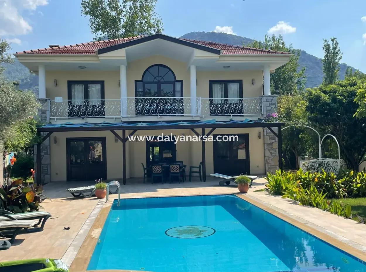 Dalyan Arıkbaşın'da Satılık Villa