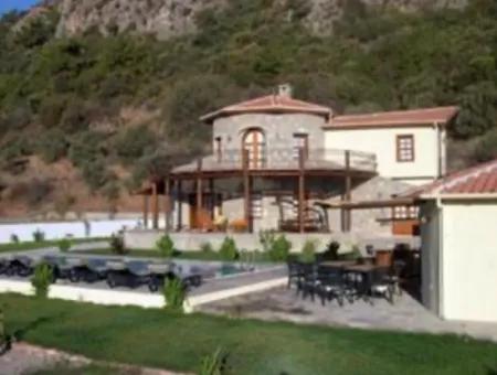 Dalyan'da 3500M2 Arsa İçerisinde Müstakil Satılık Villa