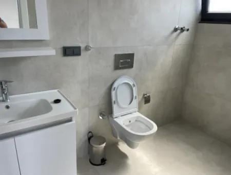 Dalyan  Merkezde 4+1 Satılık Villa